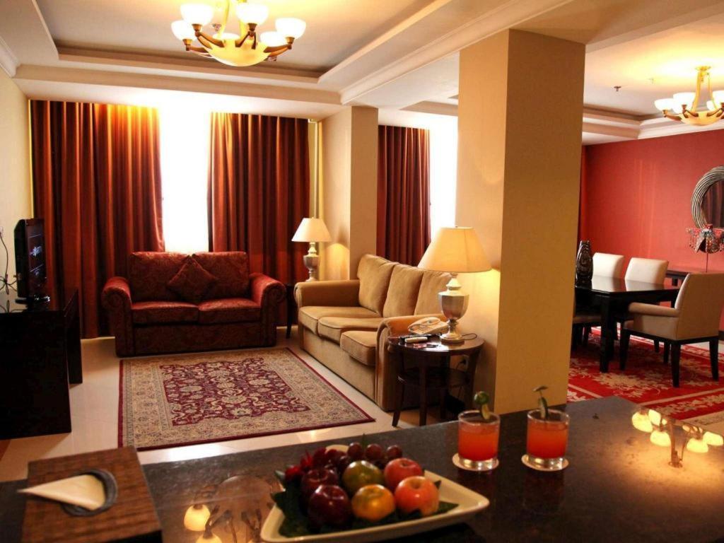 Grage Hotel Cirebon Luaran gambar