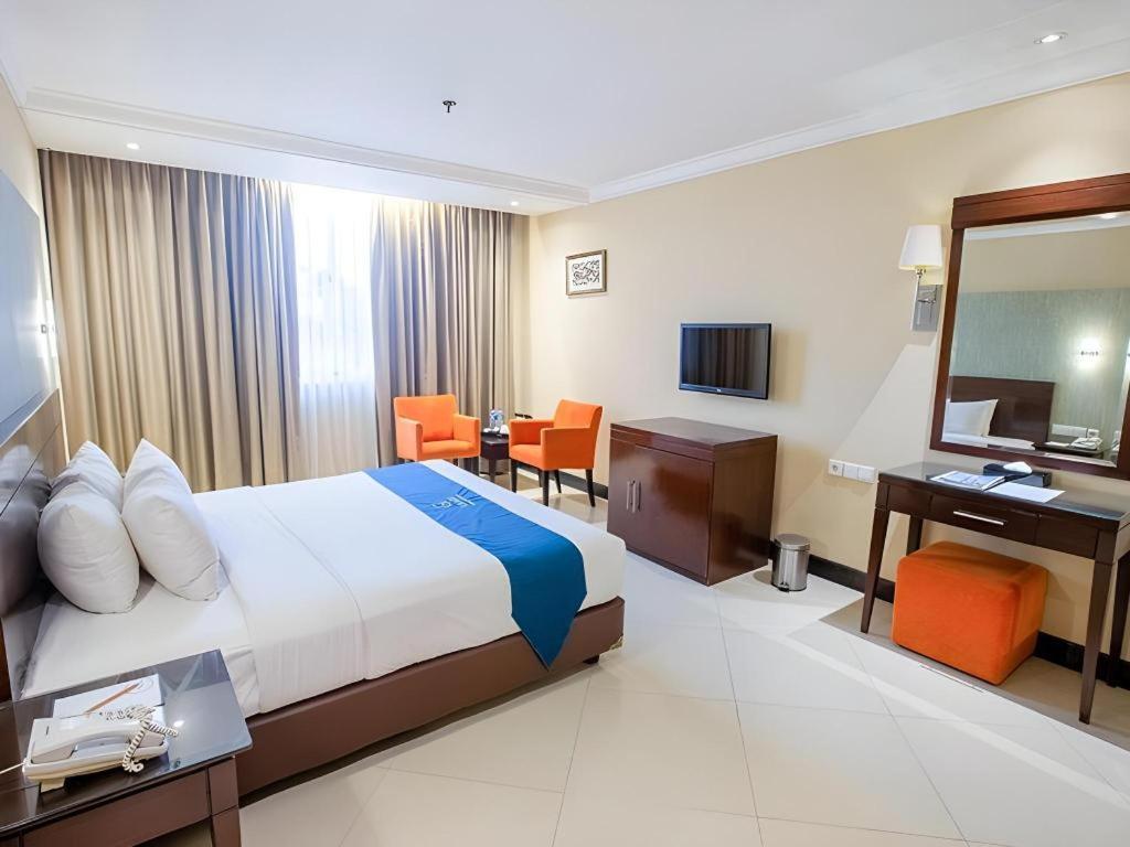 Grage Hotel Cirebon Luaran gambar