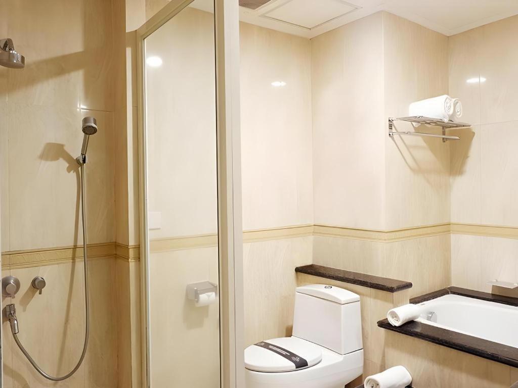 Grage Hotel Cirebon Luaran gambar