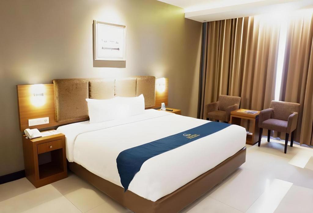 Grage Hotel Cirebon Luaran gambar